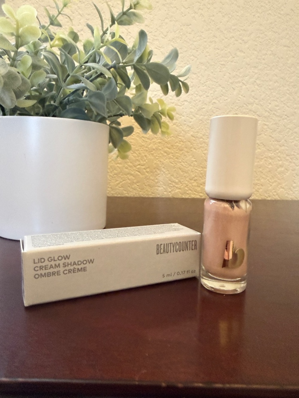 beautycounter Lid Glow Cream Shadow — Luster - Limited Edition